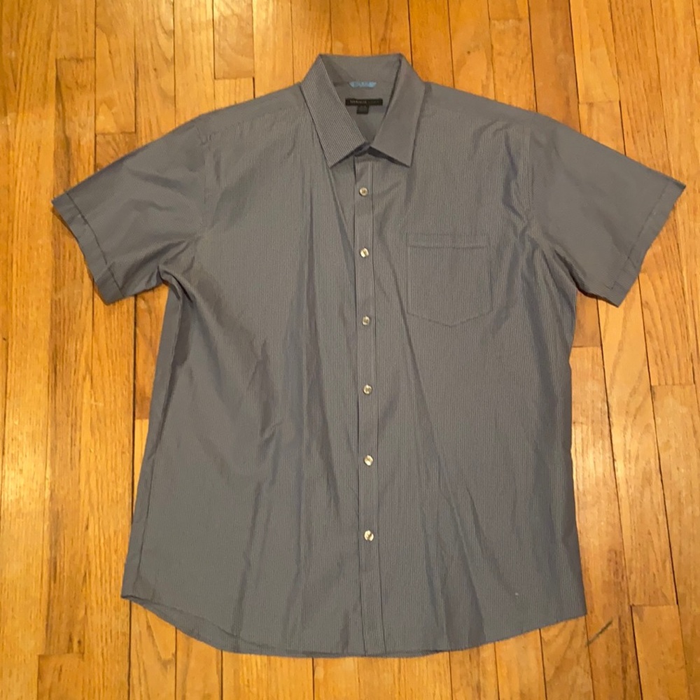 Van Heusen Studio short sleeve dress shirt in size Large